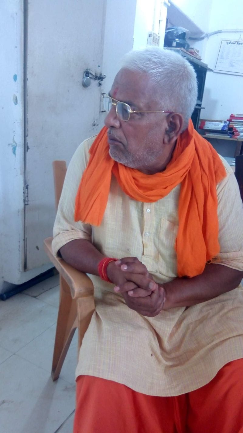 बच्चे को पीटकर बंधक बनाने वाला गिरफ्तार