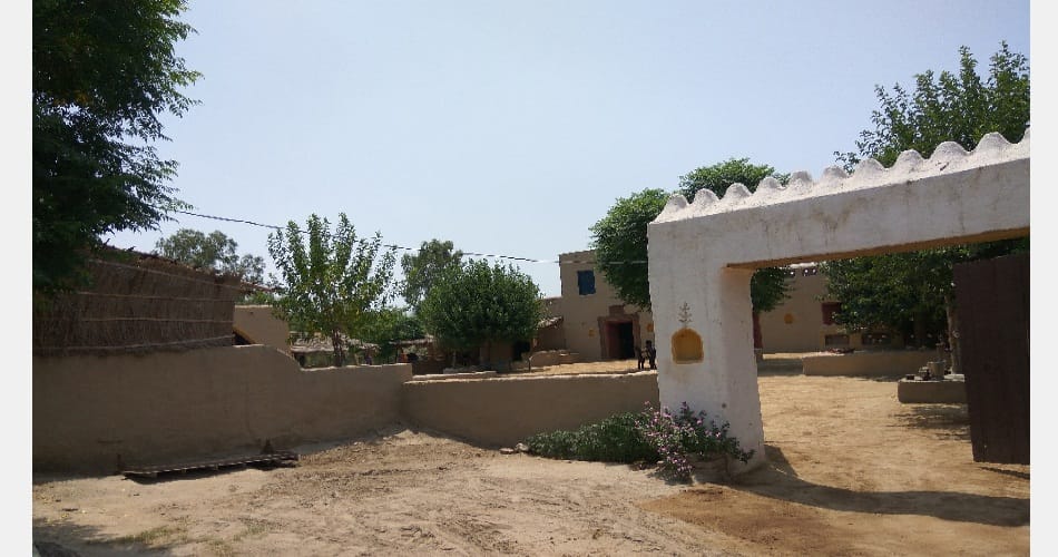  film bambukat haveli make changes his owner life