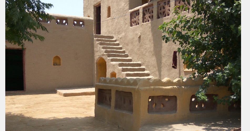  film bambukat haveli make changes his owner life