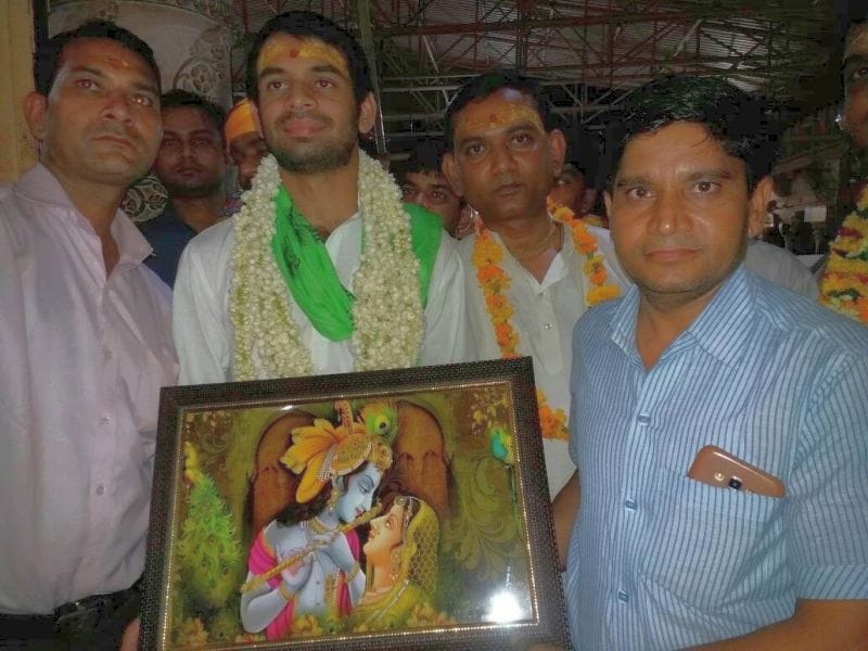 मथुरा को तीर्थ स्थल घोषित कराने को योगी से बात करेंगे लालू के बेटे