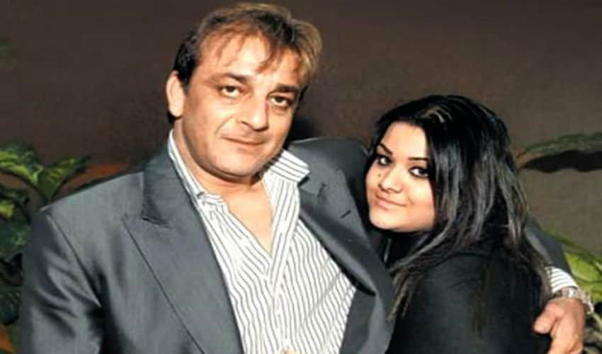 Bollywood Stars Who Not Allowed Their Daughters to Work in Movies Riddhima Shweta Masaba Trishala riddhima
