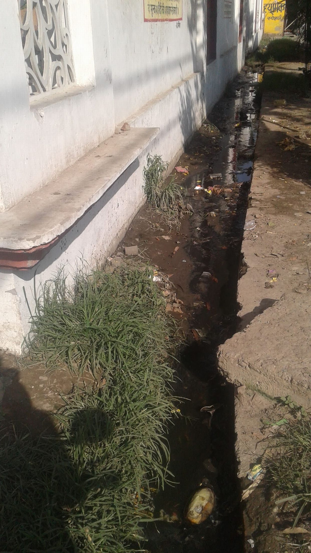 If such gutters continue to be clean then the city will be drowned in rain
