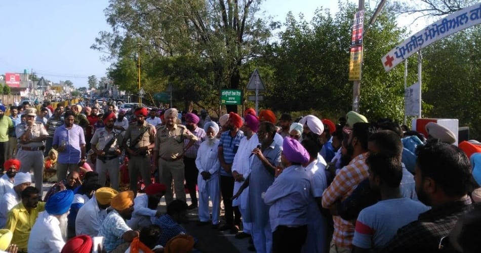  protest after women constable suicide in ludhiana
