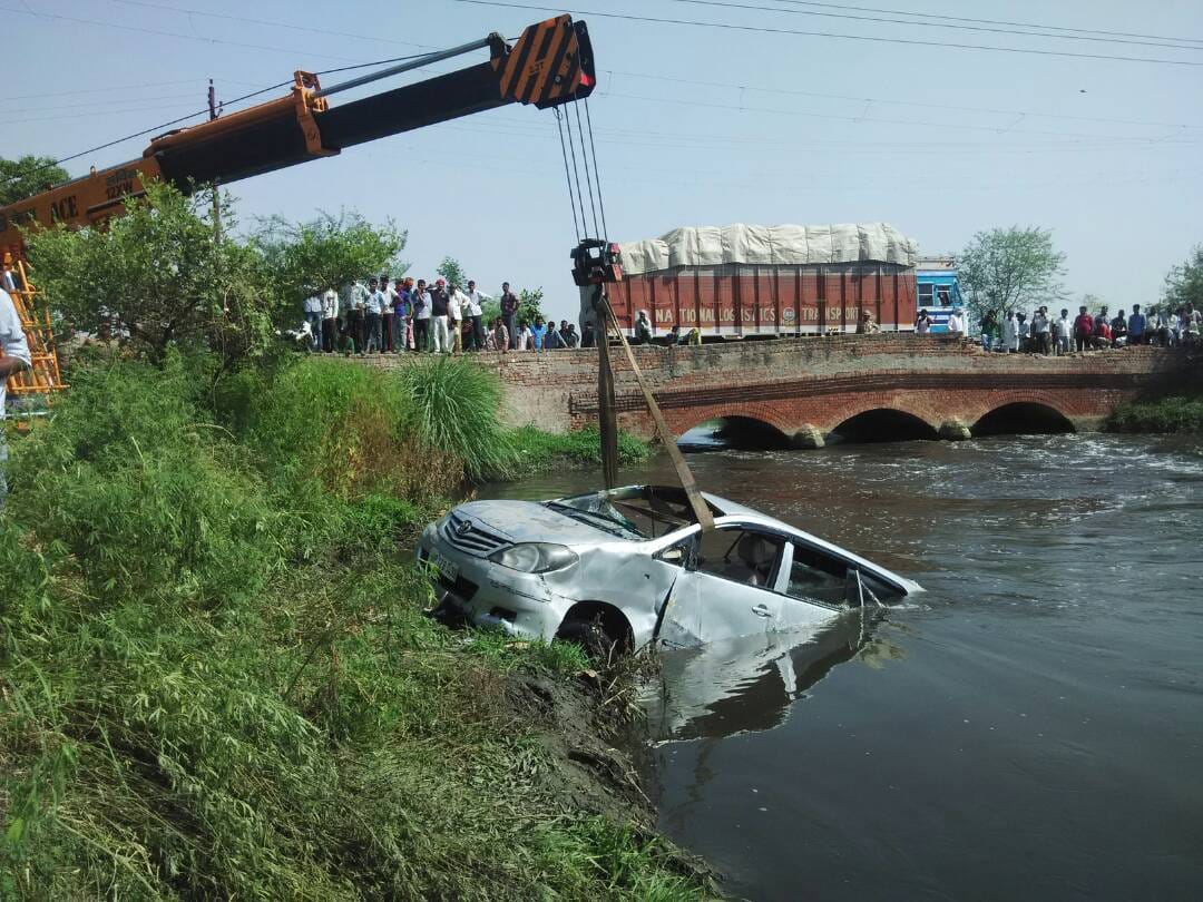 mathura bridge of a canal is becoming a big death point