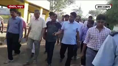 CM yogi principal Secretaries visited govardhan parikrama 