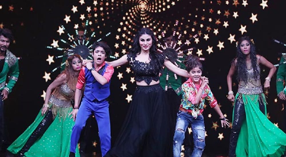salman khan and mouni roy will make you laugh with sunil grover in supernight with tubelight
