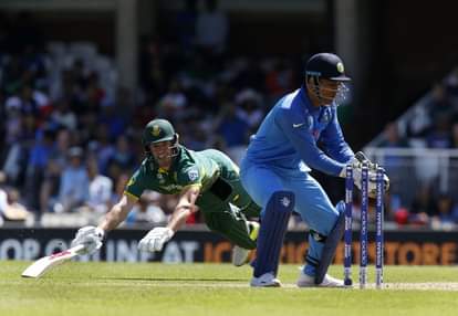 ms dhoni equals kumar sangakkaras record of stumpings in odis