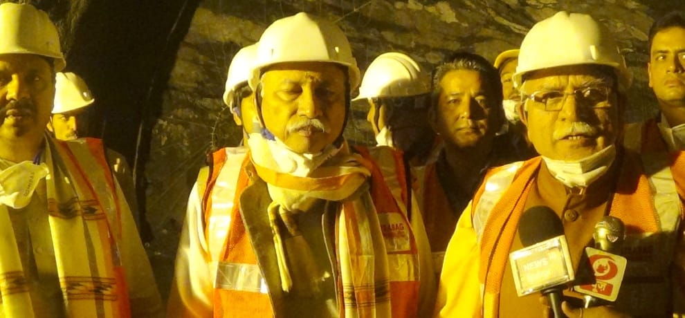 Minister of State for Culture Mahesh Sharma visited Rohtang Tunnel
