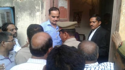 CA dwivedi convert black money into white for RS yadav