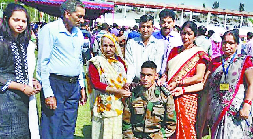  shashibhushan become  Lieutenant in Army from badeit