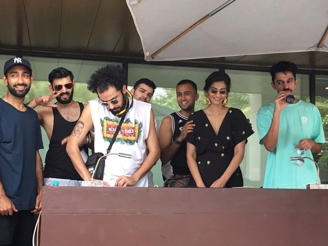 sonam kapoor celebrates her birthday with anand ahuja