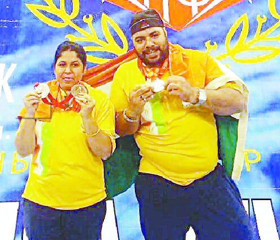 Bajpur's couple won four medals in Asian Arm Wrestling