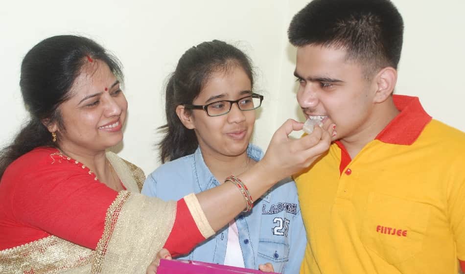 umang malik tops jee advanced 2017 in ghaziabad with 176th rank 