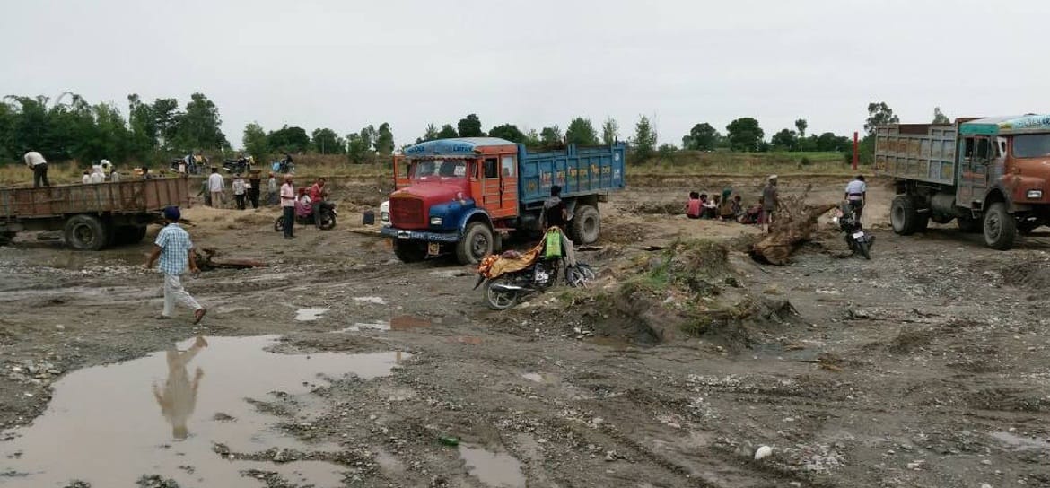 illegal mining taking place without fear 