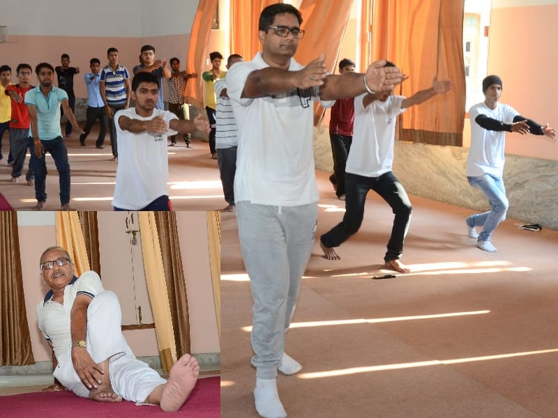  yoga class in shia PG college in Lucknow.