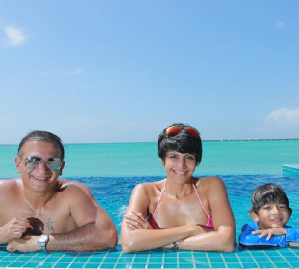 madira bedi enjoying vacations in srilanka with raj kaushal shared pics