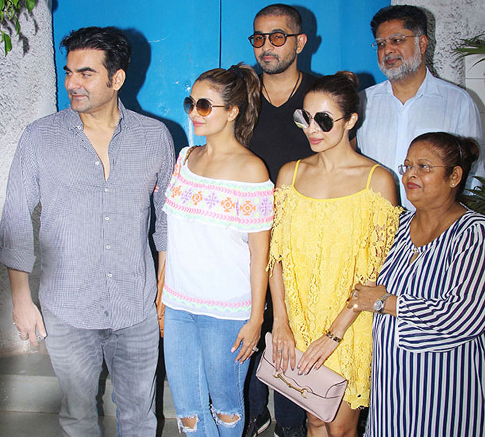 Hrithik Roshan-Sussanne Khan, Arbaaz Khan-Malaika Arora, Couples Who Keep Hanging Out After Divorce