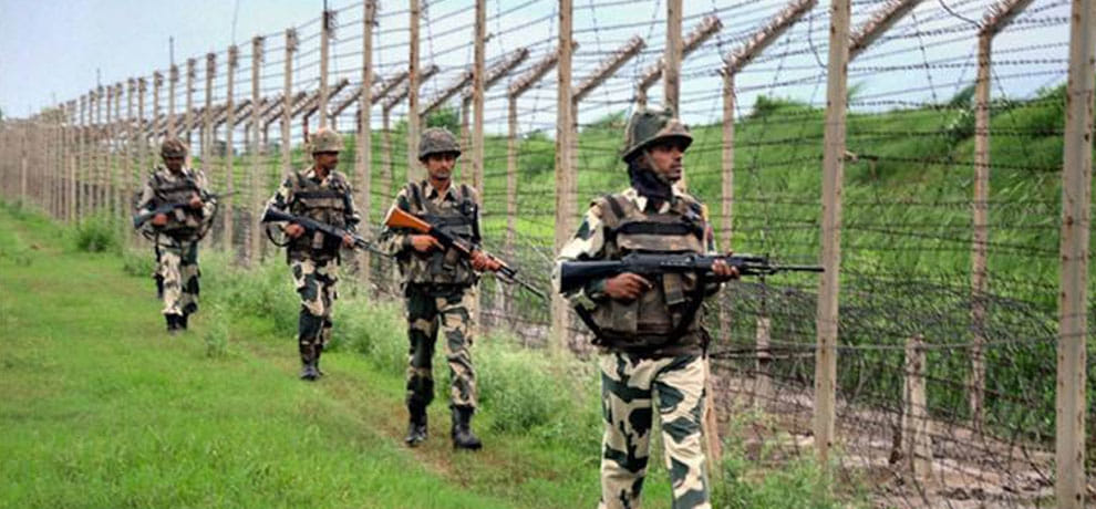 bsf arrested pakistani agent at india pakitan border