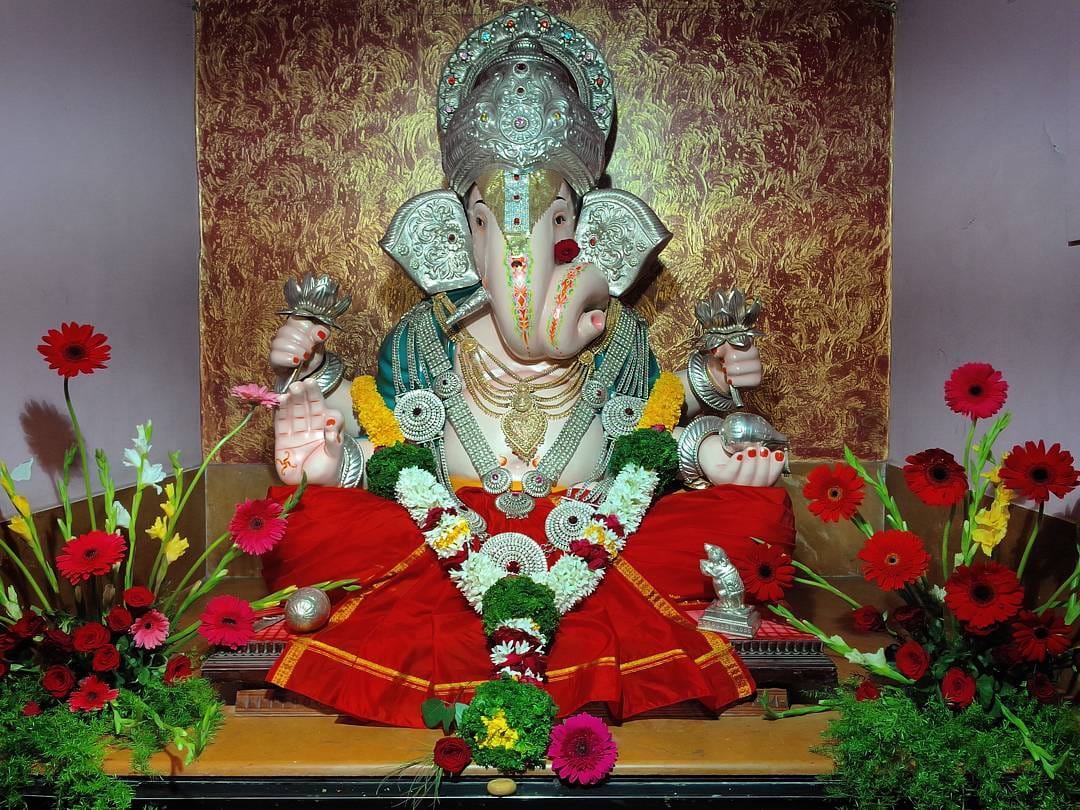 avoid mars effect on your kundali to earn money