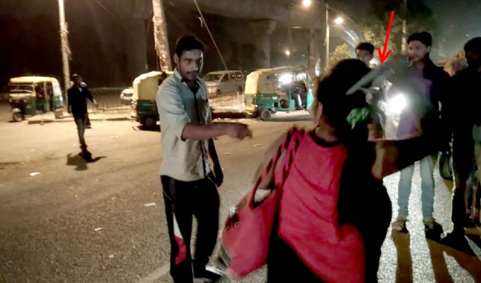 Women beat a man who tried molesting them in Gurugram 