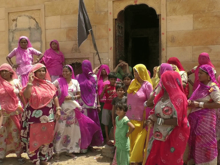 Jaisalmer lacks water, public disturbed, silent officer