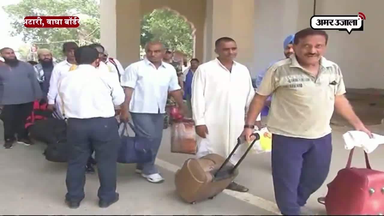 11 पाकिस्तानी कैदी