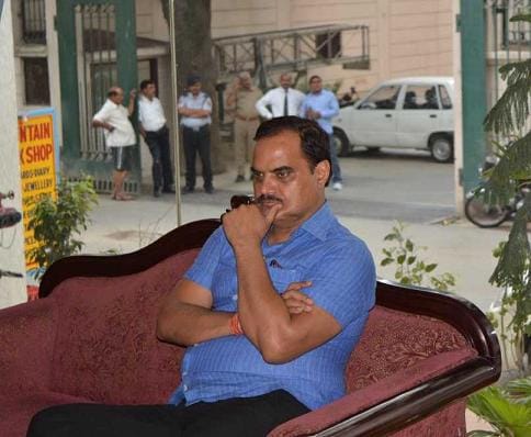 RS Yadav ARTO Chandauli become Billionaire by black earning, know many more about him