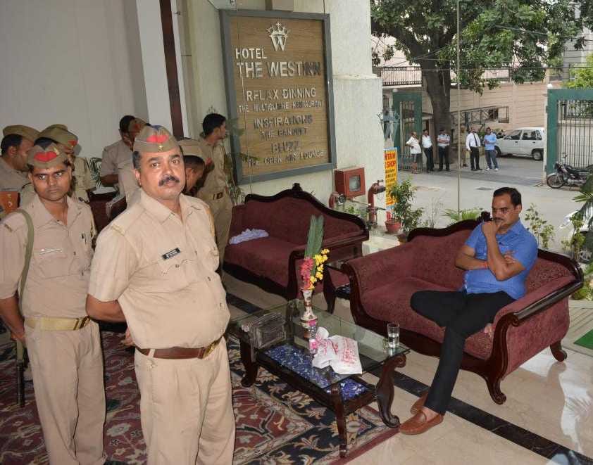 varanasi police submit charge sheet against ARTO RS yadav