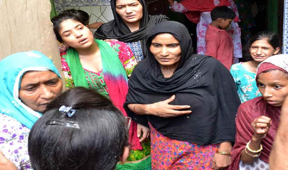 neighbor brutally killed 10 year old boy and burried in his own house at ghaziabad shahid nagar