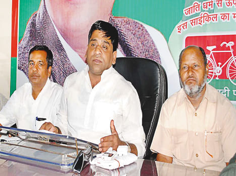 one lac peole got samajwadi party membership