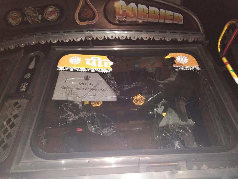 Clash between police and gaurakshak near barmer last night