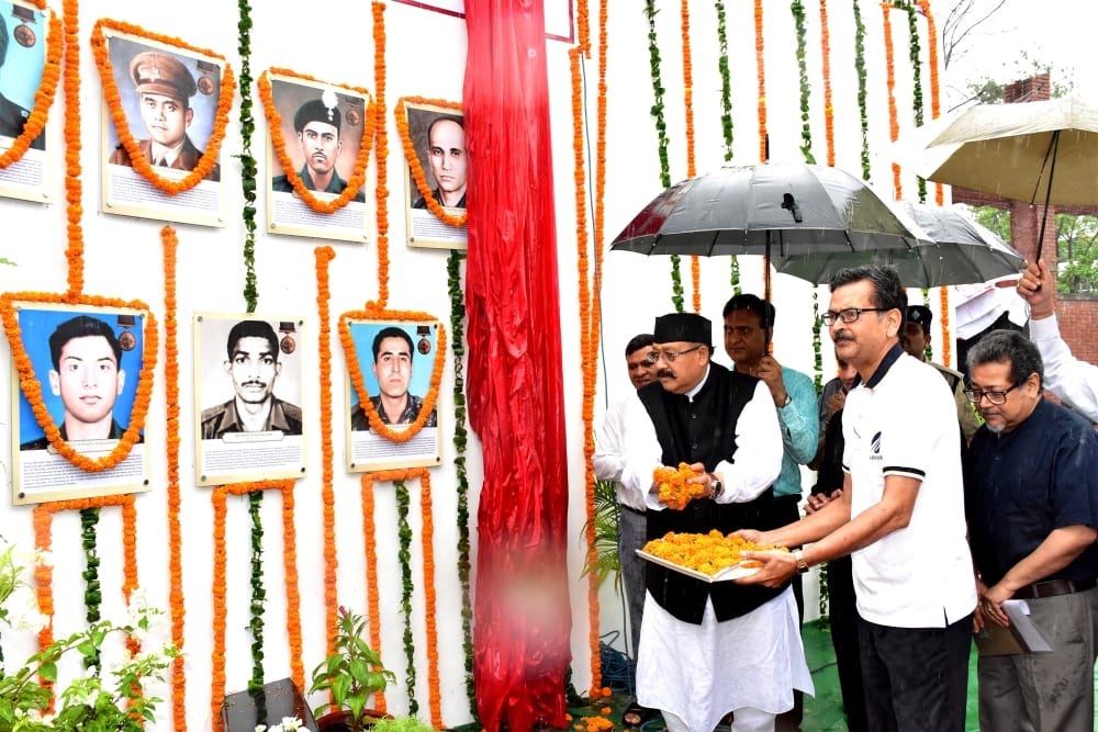 wall of heroes in graphic era university dehradun