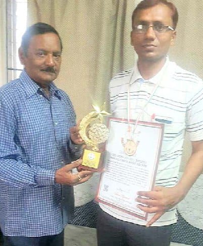 Pilibhit's Sanjeev was inducted into the India Star Book of Records