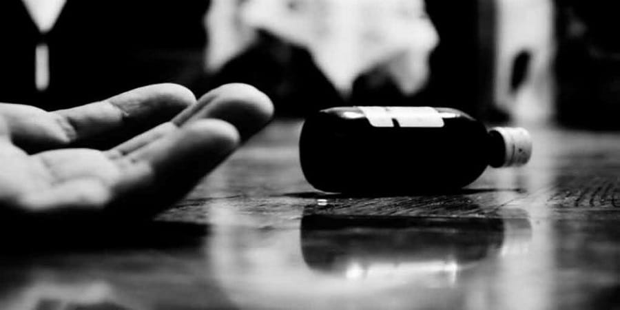 love couple committed suicide in Shahjahanpur