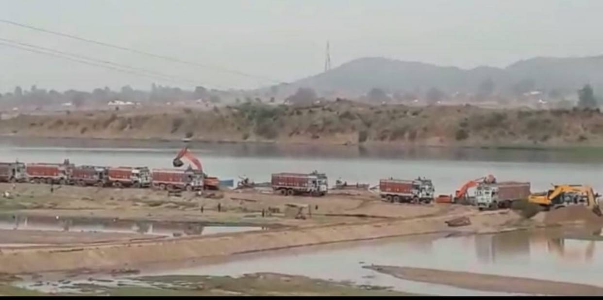 Illegal mining of sand