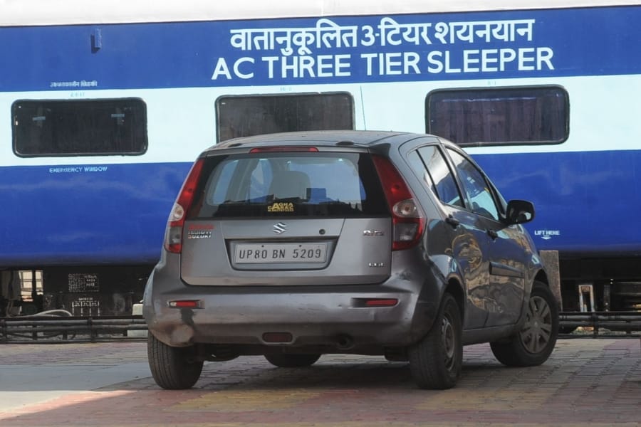 oldest railway station of Agra is becoming smuggling point