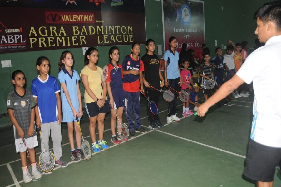 agra woman badminton players are practicing hard for becoming saina nehwal and PV sindhu