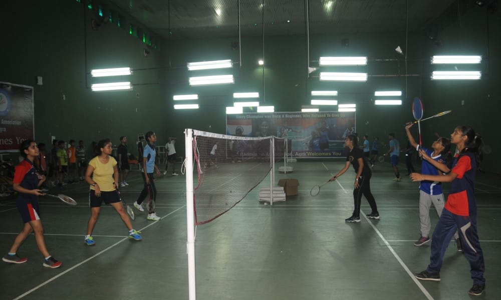 agra woman badminton players are practicing hard for becoming saina nehwal and PV sindhu