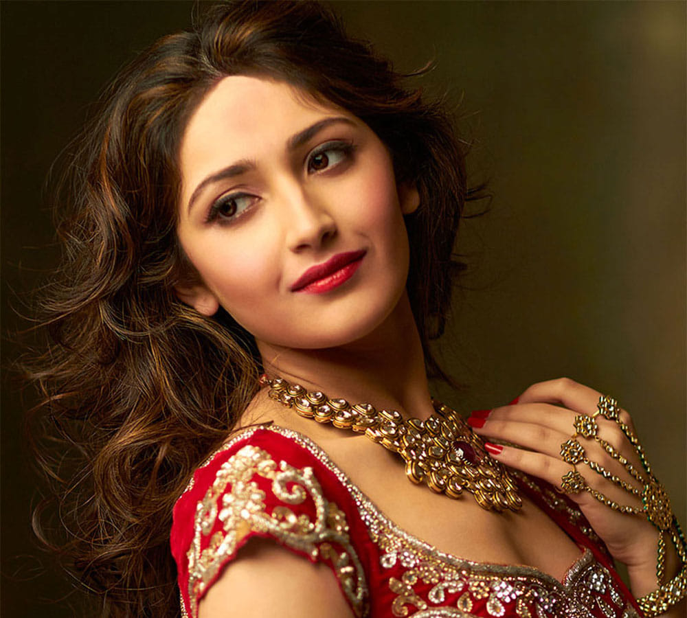 Dilip Kumar Grand Niece Sayyeshaa Saigal Dnace Video Is Going Viral