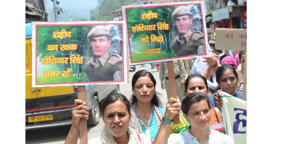 forest guard murder case protest by public in mandi