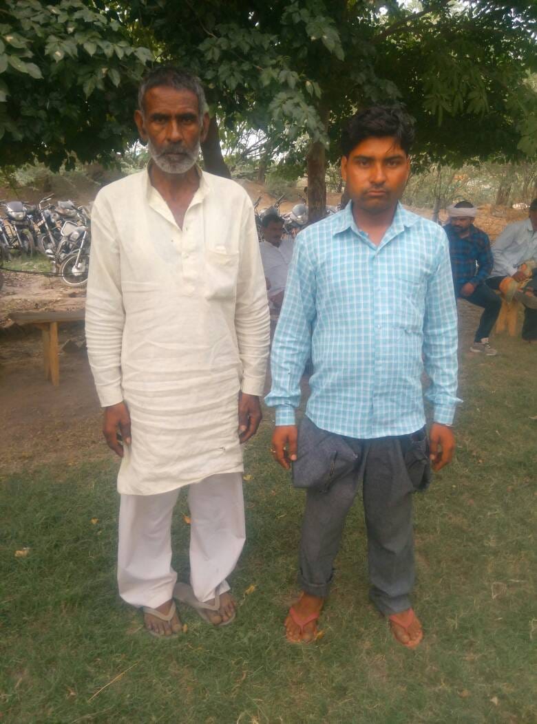 loot in mathura by bikers gang from father and son