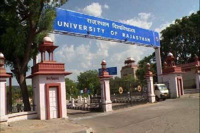 Application of three transenders in admission process of Rajasthan University