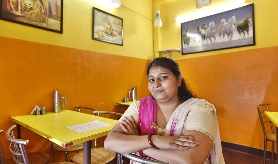 gurgaon lady who run chhole kulche stall to support her family now have her own restaurant