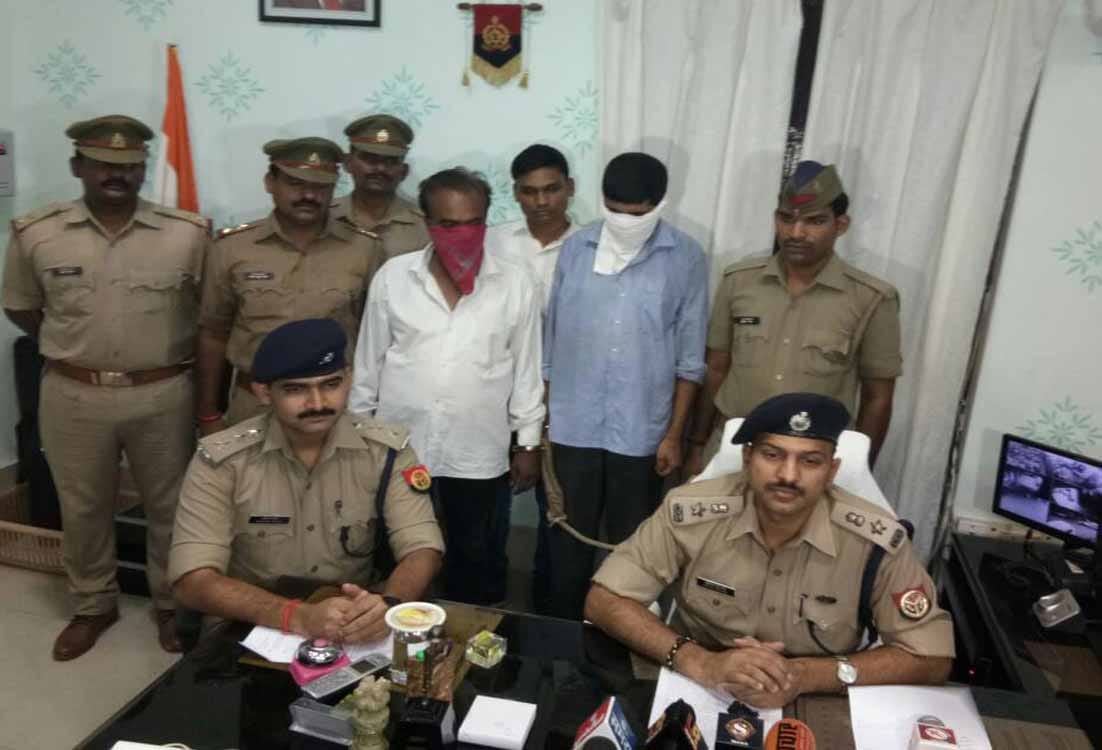 two person arrested at varanasi who cheat for went foreign country