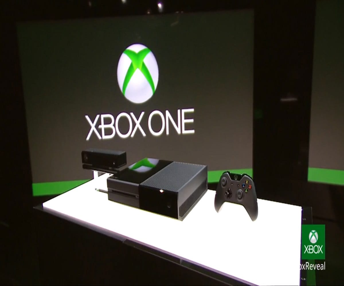 माइक्रोसॉफ्ट ने लॉन्च किया सबसे ताकतवर कंसोल XBox One X, जानें 5 खासियत Microsoft lauched Xbox One X game console, 5 points you must know
