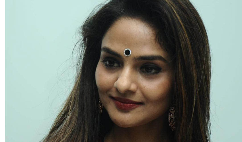 veteran-actress-madhoo roped-sivagami-role-in aarambh
