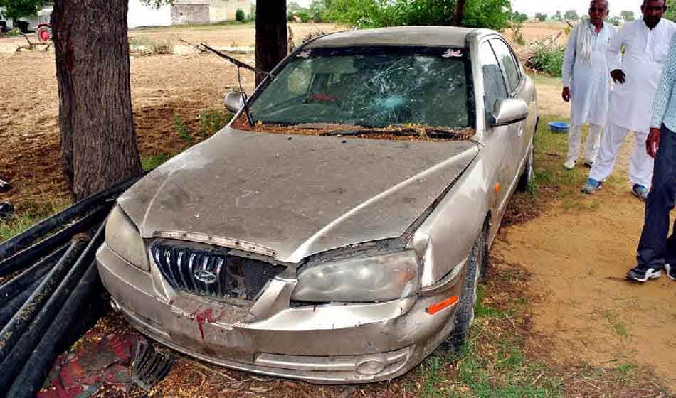 twins girls died in a car after its gate got locked in gurugram