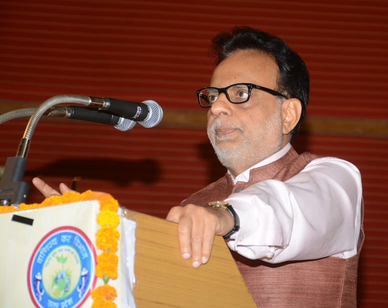 Finance Secretary Hasmukh Adhia will be retired on November 30