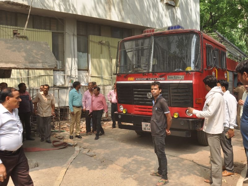 fire in income tax office fifth floor in Lucknow.