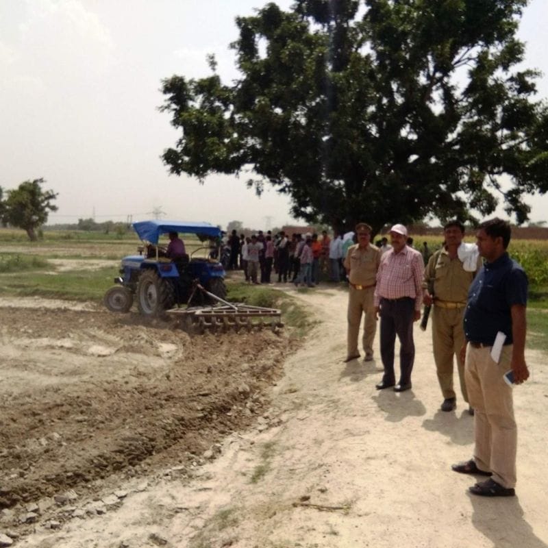 बिछवां में सौ बीघा चरागाह की जमीन कराई मुक्त